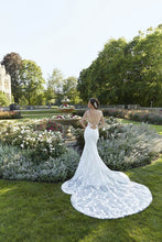 Load image into Gallery viewer, Morilee #5802
